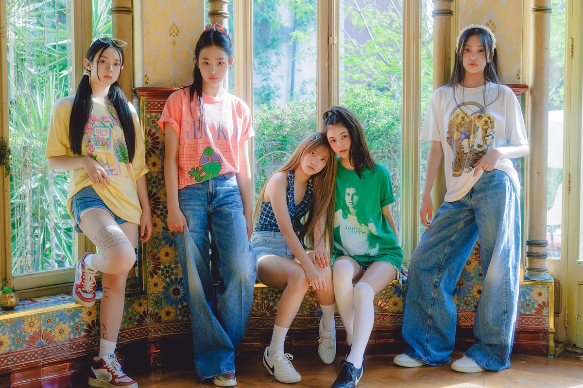 Perbedaan NewJeans dan Grup Kpop Lain: Kenapa Mereka Beda Banget?